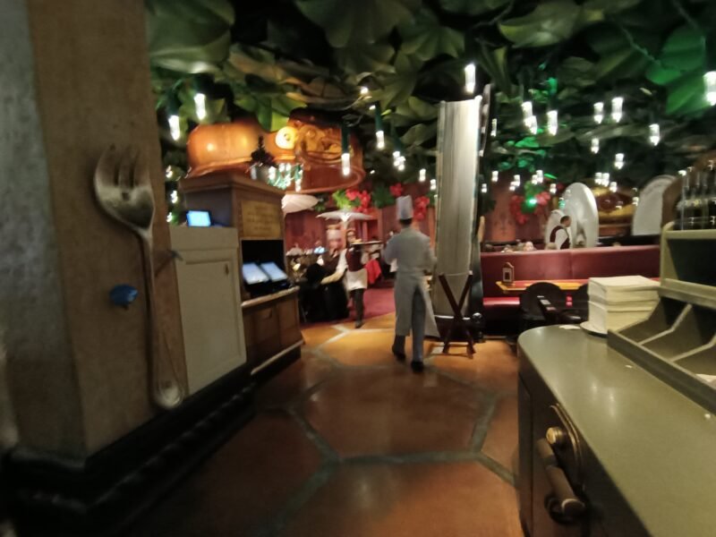 Bistrot Chez Rémy — Worlds of Pixa