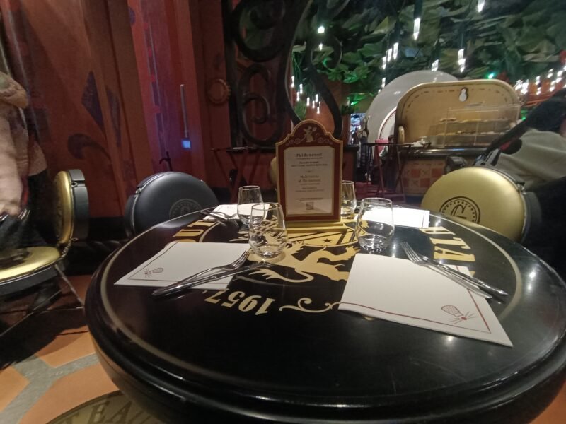 Bistrot Chez Rémy — Worlds of Pixa